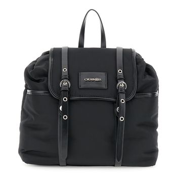 mochila de nailon con correas ajustables. black