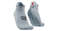 par de calcetines compressport pro racing v4 0 ultralight run low blanco