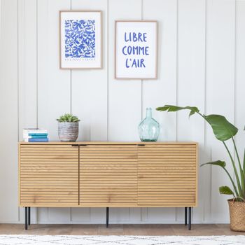 Aparador de madera de 3 puertas 150cm