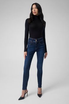Jeans Que Realzan La Figura