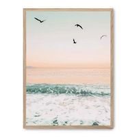 cuadro birds flying over the sea