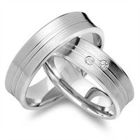 alianzas 8 quilates oro blanco 2 diamantes