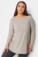 yours camiseta crema canale con vuelo  mujer curvy y tallas grandes yours