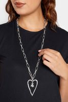 collar plateado de cadena gruesa con corazon
