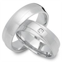 alianzas 8 quilates oro blanco con diamante