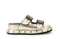 sandalias estilo monk con tachuelas y efecto piel laminada light gold