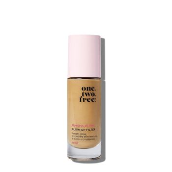one.two.free! - Glow-Up Filter Bases de maquillaje 30 ml 03 - WARM
