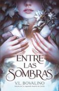 entre las sombras