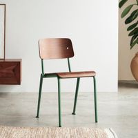 silla de nogal y metal verde