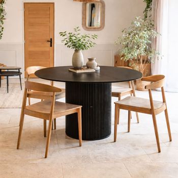 Mesa de comedor redonda en madera de pino nero