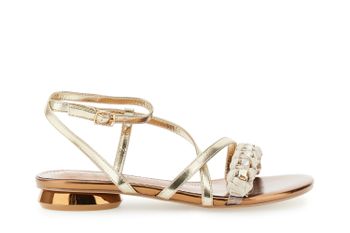 sandalias efecto piel laminada con tira al tobillo y pedrería gold