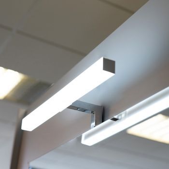Lámpara Led De 40cm Para Instalación En Borde De Espejo De Baño | Giove