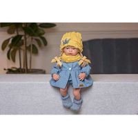 muneca ana 38 cm pelo rubio con dos trenzas vestido azul a lunares gorro y bufanda sin mecanismo munecas guca - 910sm