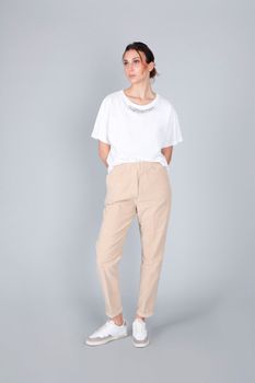 jogger teñido en prenda sand s