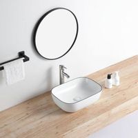 lavabo blanco brillante borde negro sobre encimera ceramico cuarto 455 x 325 cm  455 x 325 cm