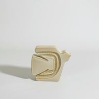 figura decorativa de pajaro de gres beige 15 cm