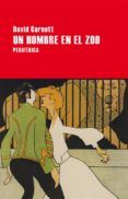 un hombre en el zoo