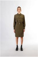 falda de talle alto con grandes bolsillos tipo cargo mud