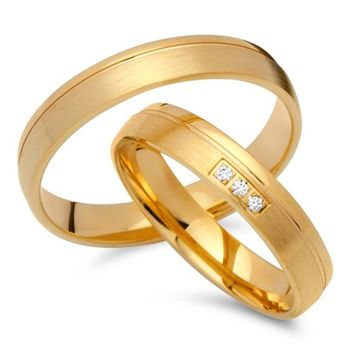 Alianzas 8 quilates oro amarillo 3 diamantes
