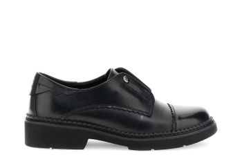 derby con efecto piel cepillada black