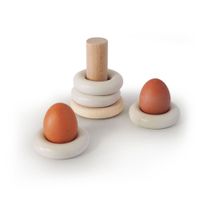 hueveras de madera y hormigon blanco