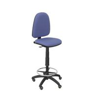 taburete ergonomico con mecanismo de contacto permanente regulable en altura aro reposapies y ruedas de parquet  asiento y respaldo tapizados en tejido bali color azul claro piqueras y crespo modelo t04cp
