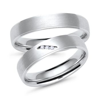 Alianzas de oro blanco o platino con 3 diamantes
