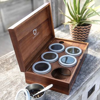 Estuche de té de madera de acacia con 6 cajas de té y cuchara  marrón