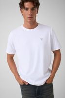 camiseta logotipo triangulo pequeno
