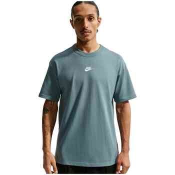 Nike Camiseta Sportswear Premium Essentials para hombre