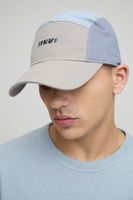 gorra man ligera con panel de nailon gris