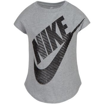 Nike Tops y Camisetas Futura para niña