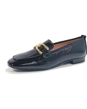 de UNISA ZAPATO MOCASIN DE PIEL CON ESTRIBO DORADO Y SUELA DE GOMA NEGRO