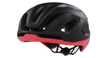 Casco de carretera oakley aro5 race mips 24  giro d italia negro rojo