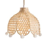 lampara colgante de ratan con base de mimbre y pantalla tipo tambor estilo boho luz ambiental natural manyame