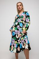 limited collection vestido negro floral escote cruzado mujer curvy y tallas grandes limited collection