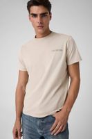camiseta con logo