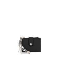 cartera con efecto piel y cremallera envolvente con tirador con dije black