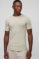 camiseta basica ajustada al musculo con curva en el filo verde
