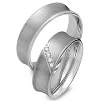 alianzas 8 quilates oro blanco 4 diamantes
