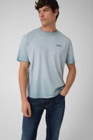 camiseta con logo