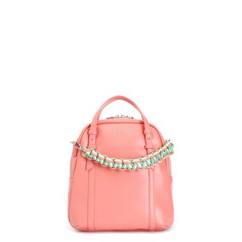 mochila de mujer con asas y accesorio bandolera trenzada multicolor salmon