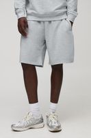 pantalon corto basico oversize de largo medio gris