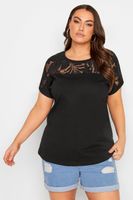 yours camiseta negra algodon con panel malla floral mujer curvy y tallas grandes yours