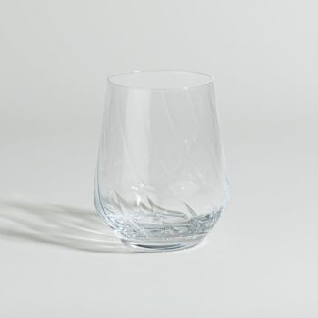 Vaso de vidrio transparente