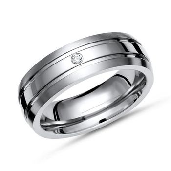Anillo moderno parcialmente pulido titanio con diamante