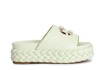 zapatilla con fondo trenzado y accesorio sage