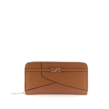 cartera efecto piel con patchwork y logo tan