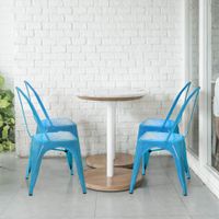 silla de metal sin apoyabrazos azul claro