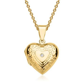 Cadena decorado con medallón de corazón chapado en oro
